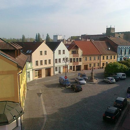 Hotel Mrazek Pardubice Exteriör bild